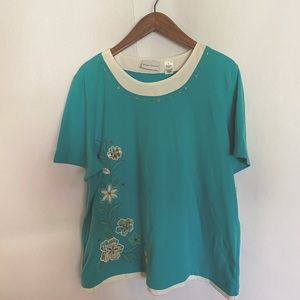 Alfred Dunner teal, embroidered flowers, button accents short sleeve